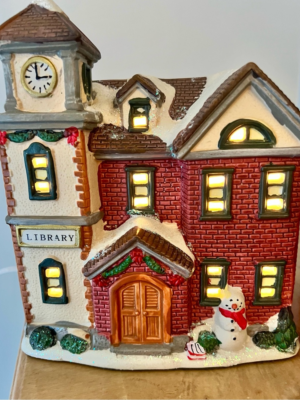 VTG, Holiday Lighted Porcelain Brick Library House Christmas Village Corded/Box